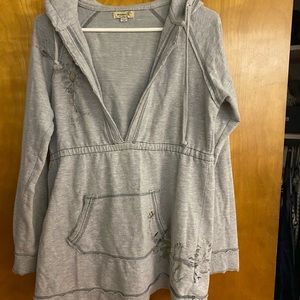 One world large sexy boutique sweatshirt with beautiful hand-painted detailing.